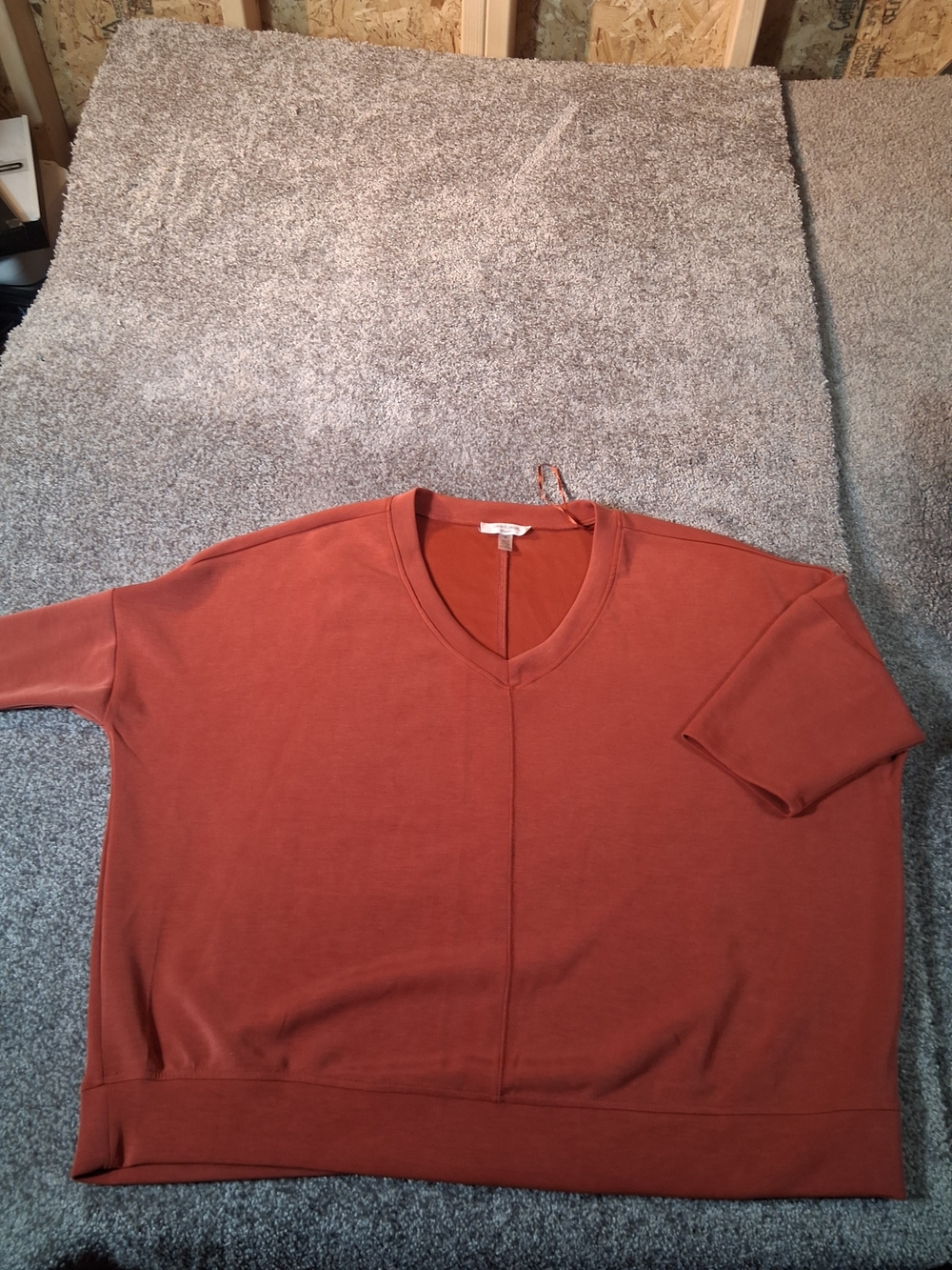 Womens Cable & Gauge Rust V-Neck Short Sleeve Sweater 1xl